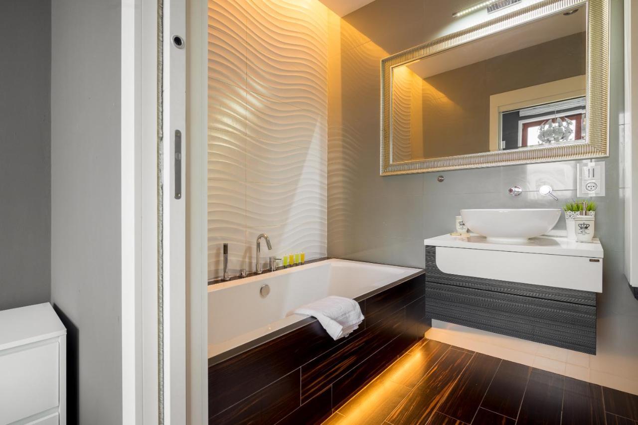 Hlonda Deluxe Apartment With Terrace ワルシャワ エクステリア 写真